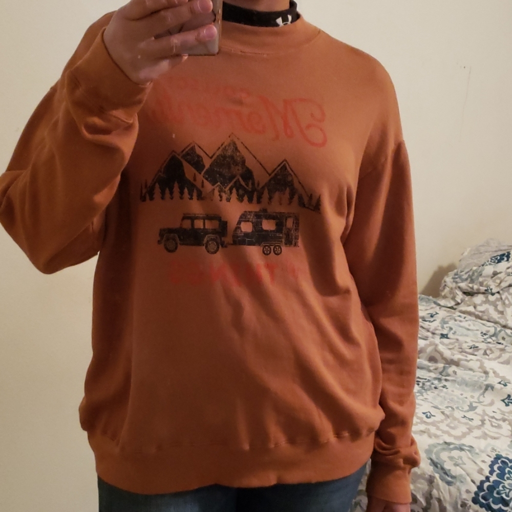 OVERSIZED SWEATSHIRT